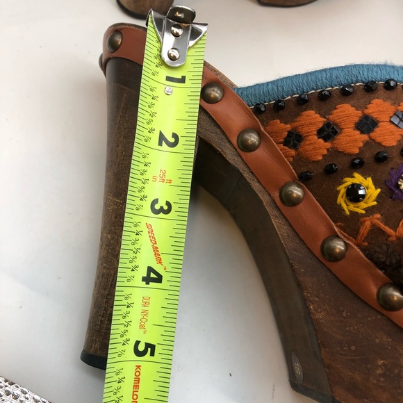 Miu Miu Vintage 90’s wooden Boho Platform Clogs - Picture 11 of 14